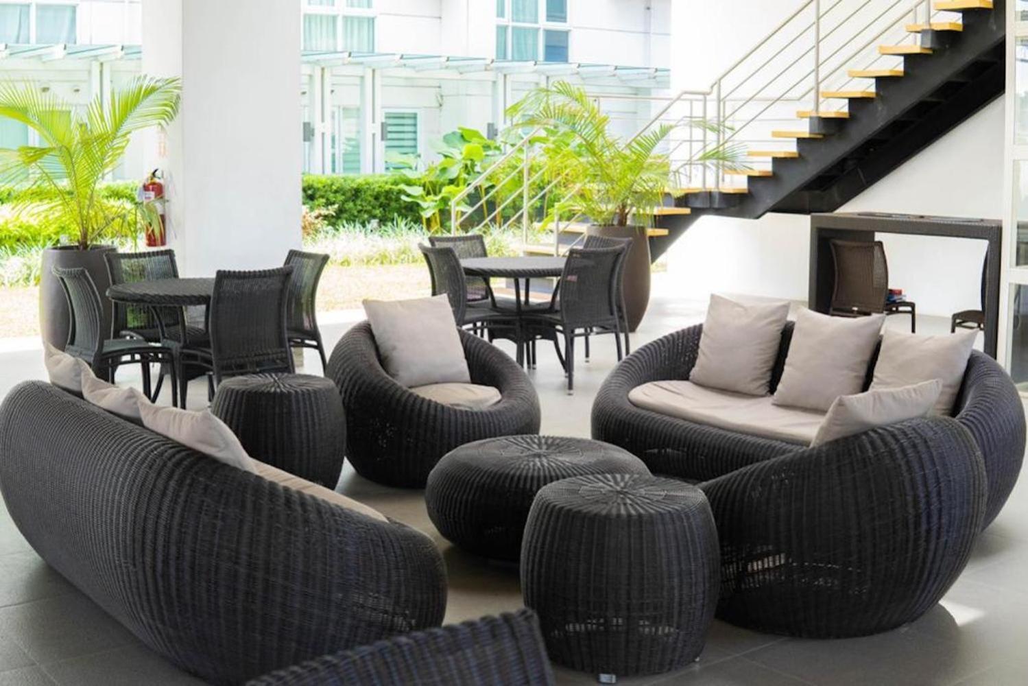 Abreeza Studio Suite 2321 - Pool, Wifi, City View, Washer, Ac, Netflix, Mall Davao Exterior photo
